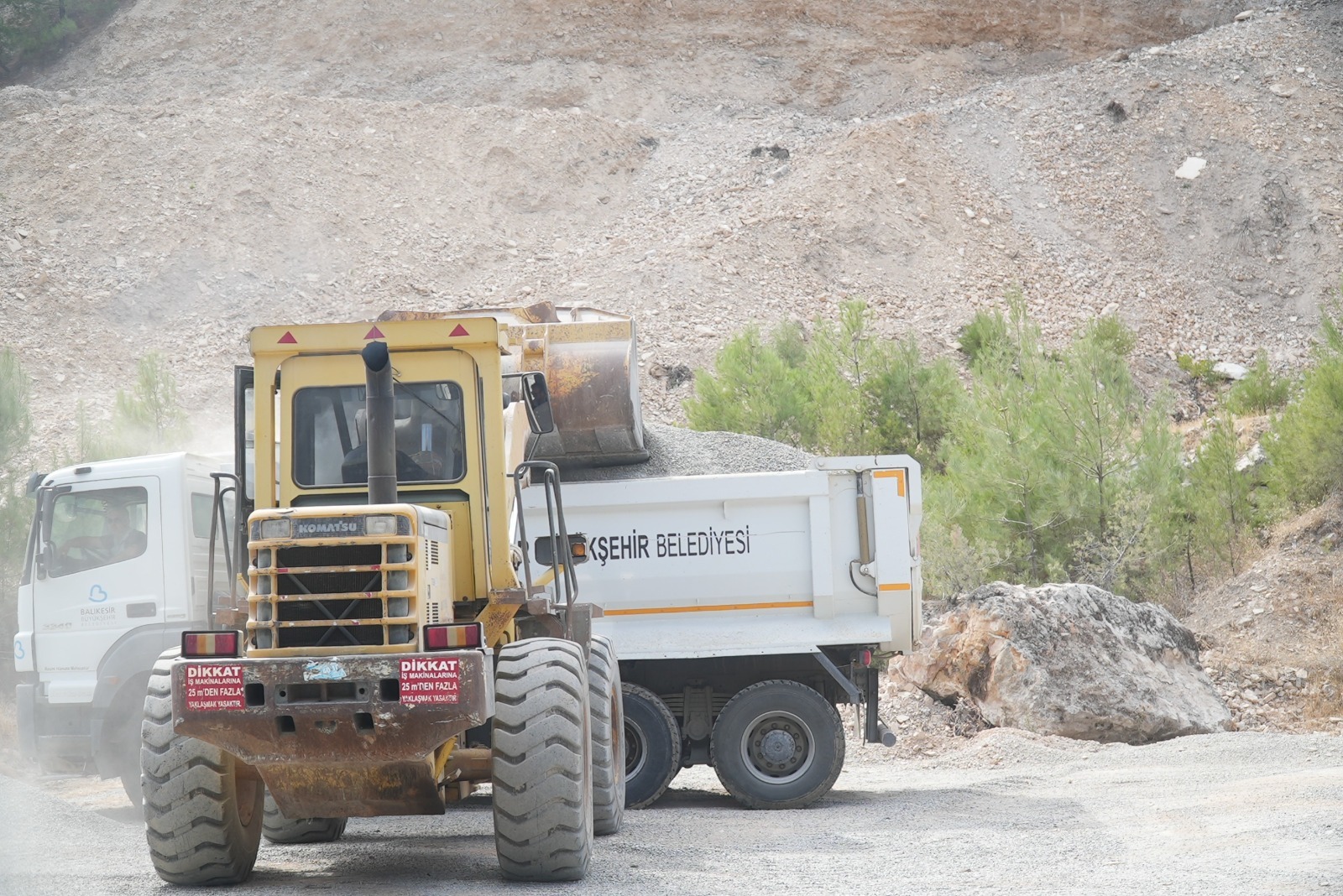 Büyükşehir, Dursunbey’de ulaşım konforunu artırdı