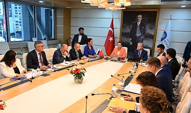 Antalya-Moskova İş Birliği Güçleniyor: Yetkili Heyetin Görüşmesi ve Gelecek Planları