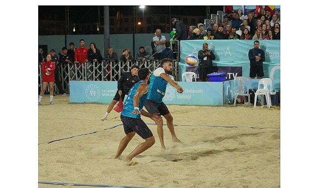 Ayvalık’ta VW Beach Pro Tour Futures: Sarımsaklı’da Tarihi Zafer ve Uluslararası Coşku