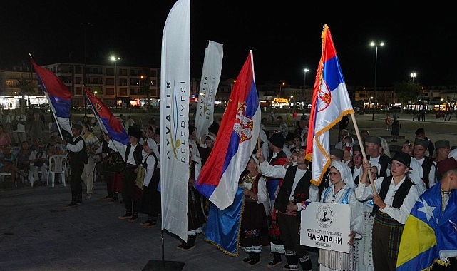 Ayvalık’taki Uluslararası Kültür Halk Oyunları Festivali: 700 Dansçıyla Saha Dolu Dolu Sevinç
