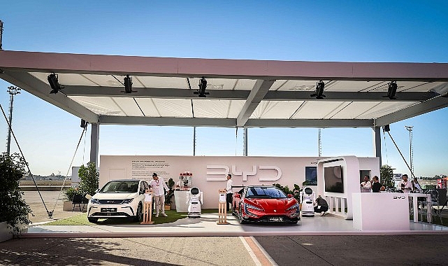 BYD Teknofest İstanbul’da İleri Teknoloji Şovuyla Zirve Yaptı: U8, U9 ve DOLPHIN ile Görsel ve Performans Odaklı Deneyim