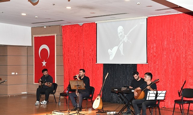 Çiğli’de Neşet Ertaş Anma Gecesi: Türkülerle Bozkırın Tezenesi Yaşatıldı