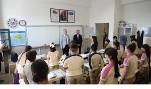 Genç Bakış Buluşmaları Organize Sanayi Bölgesi Ortaokulu’nda devam ediyor: Öğrencilerle doğrudan iletişim ve gelecek vizyonu