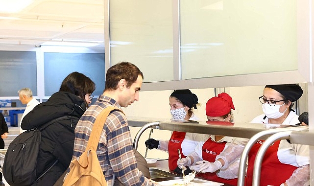 Gençlik Sofrası: Çankaya’da Üniversite Öğrencilerine Ücretsiz Akşam Yemeği Hizmeti 1 Ekim’den İtibaren Devam Ediyor