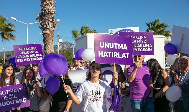 Güzelbahçe’de Alzheimer Farkındalık Yürüyüşü ve Mor Işıkla Destek