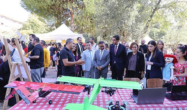 İkiz Dönüşümün İzinde: Teknoloji ve Bilim Şöleni Başladı