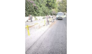 Kemer’de Mazgal Temizliği ve Belediye Temizlik Çalışmaları Gün Boyu Sürüyor