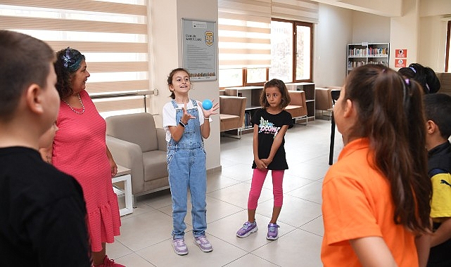 Küçük Yazarlar Atölyesiyle Çocuklar Yazarlığa İlk Adımlarını Atıyor