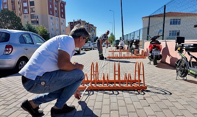 Lüleburgaz’da Yeni Bisiklet Park İstasyonları: Güvenli ve Kullanışlı Tasarım Vurgusu