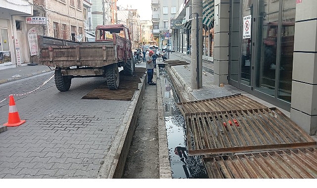 Mazgal ve Menfez Temizliği ile Yağmura Karşı Hazır Bir İlçe