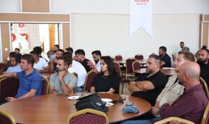 Motivasyon, Verimlilik ve Vatandaş Odaklı İletişim: Psikolojik Perspektiften Keçiören Belediyesi Semineri