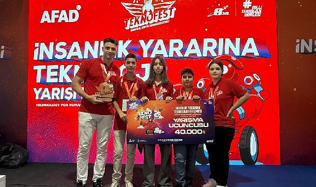 TEKNOFEST 2025’de İzmirli Öğrencilerden Sağlık Teknolojileri İçin Robotik Destekli Çözüm