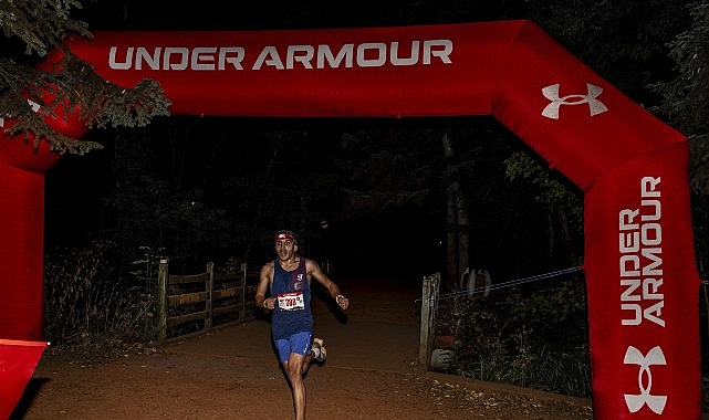 Under Armour Gece Koşuları: Belgrad Ormanı’nda Dayanıklılık ve Takım Ruhu Zirveye Ulaştı