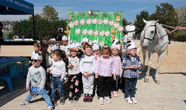 4 Ekim Dünya Hayvanları Koruma Günü: Minik Zihinler Atlarla Buluşuyor