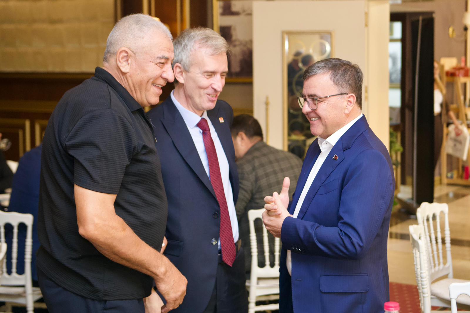 ŞEHİRLİ: “SİZLER BİZİM YOL ARKADAŞIMIZSINIZ”