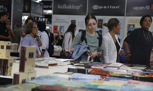 Antalya Kitap Fuarı 15. Yılında Cam Piramit’te Başlıyor: Ünlü Yazarlar ve Söyleşilerle Dolu Bir Hafta