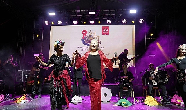 Ayvalık Zeytin Hasat ve Turizm Festivali’nin Unutulmaz Finali: Suzan Kardeş ile Coşku