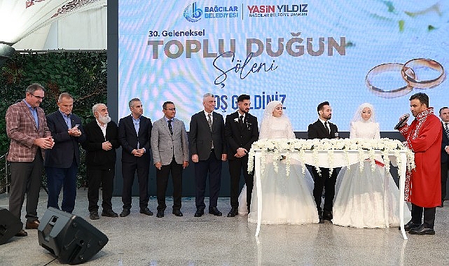 Bağcılar’da Toplu Düğün Şöleni: 8 Çiftin Mutlu Günü ve 2.290 Evlenme Sayısı