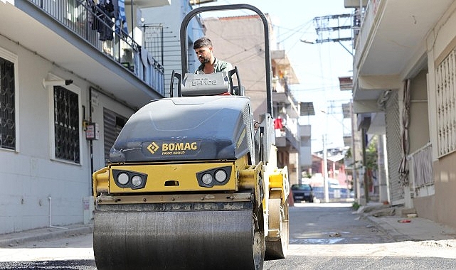Bayraklı’da Yol Yenileme Hareketliliği: Başkan Önal Sahada İncelemelerde Bulundu