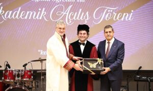 Beynin Geleceğe Yolculuğu: Nöroteknolojinin Günlük Hayata Entegrasyonu ve multidisipliner yaklaşım