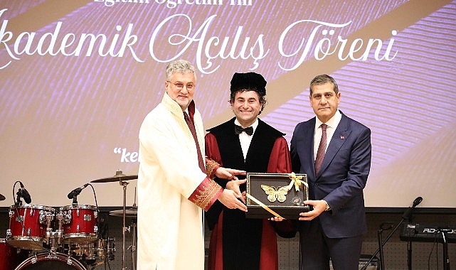 Beynin Geleceğe Yolculuğu: Nöroteknolojinin Günlük Hayata Entegrasyonu ve multidisipliner yaklaşım