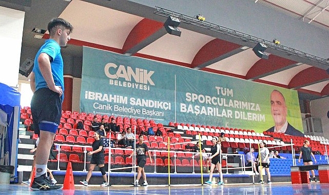Canik Belediyesi: Ücretsiz Akademi Desteğiyle Gençleri Geleceğe Hazırlıyor