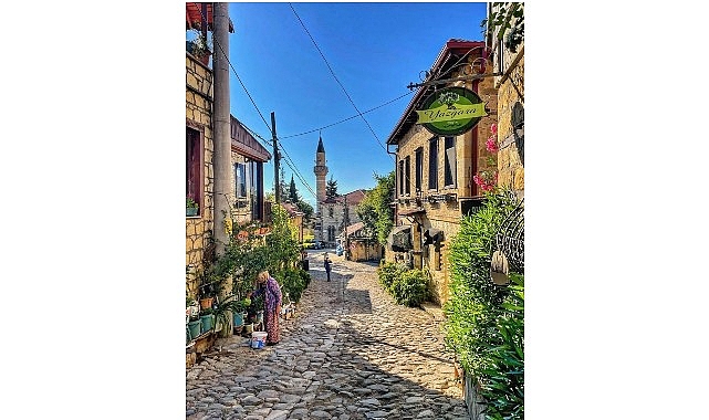 Cumhuriyet Temalı Doğa Yürüyüşüyle Yeşilyurt Köyünde Sonbahar Coşkusu