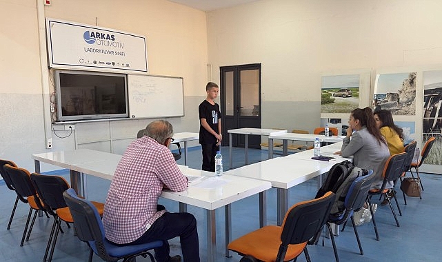 Denizcilik ve Otomotiv Sektörlerinde Erken Mesleki Eğitimle İstihdam Güçlendirme: İzmir’de Protokol Sınıfları ve Mülakatlar