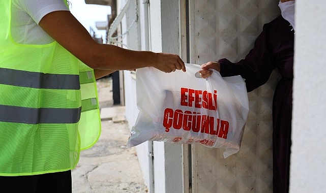 Efes Selçuk Belediyesi: Gıda Dayanışmasıyla Çocuklarımız İçin Yeni Eğitim Yılı Destekleri