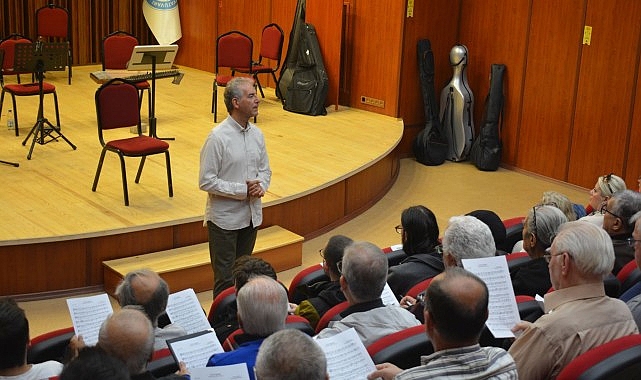 Ege Üniversitesi Klasik Türk Müziği Korosu: Geleneksel Seslerle 33 Yıllık Bir Müzik Serüveni