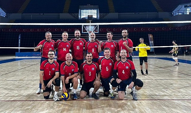 Ege Üniversitesi Voleybol Takımı Kamu Spor Oyunları Finali İçin Hazırlıkta
