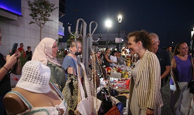 El Emeği Gece Pazarı Sezon Finali: Kadın Üreticiler Karşıyakalılarla Buluştu