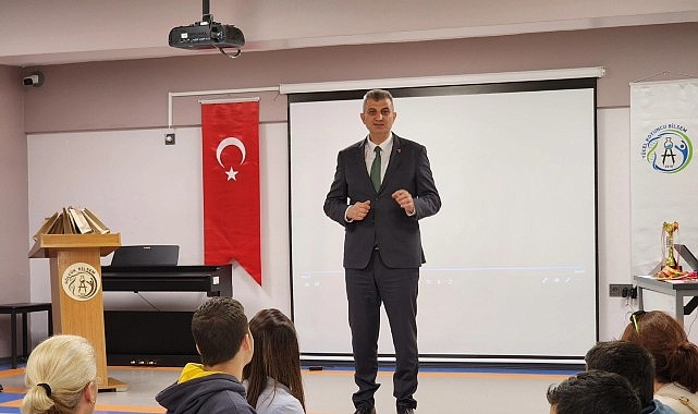 Gölcük Yüz Yüze: Bilim ve Sanat Merkezi Gençleriyle Başkan Sezer’den Tebrikler