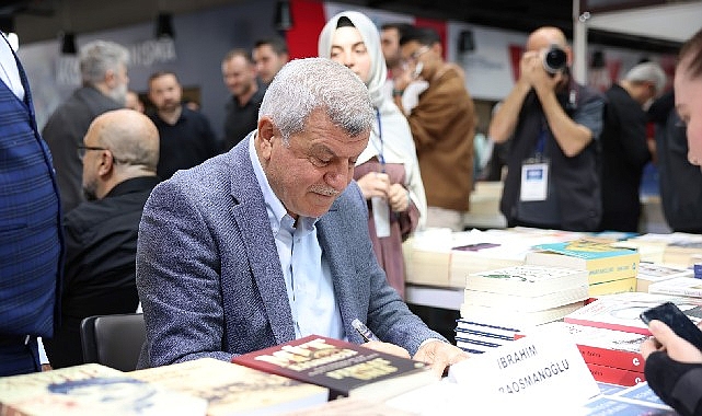 Herkesin Başkenti: İbrahim Karaosmanoğlu’nun İmzalı Anılarını Uluslararası Kitap Fuarı’nda Buluşturması