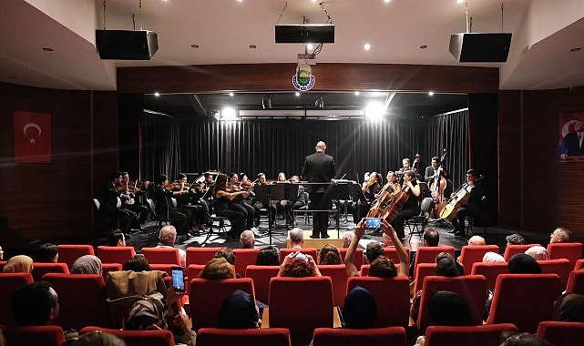 İnegöl’de Ekimde Klasik Müzik Keyfi: Bursa Bölge Devlet Senfoni Orkestrası Sahnedeydi