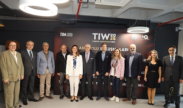 İzmir’de İzQ’da Gerçekleşen TIW2025 Anadolu Buluşmaları: Gençlerin İnovasyonla Dönüşüm Zamanı