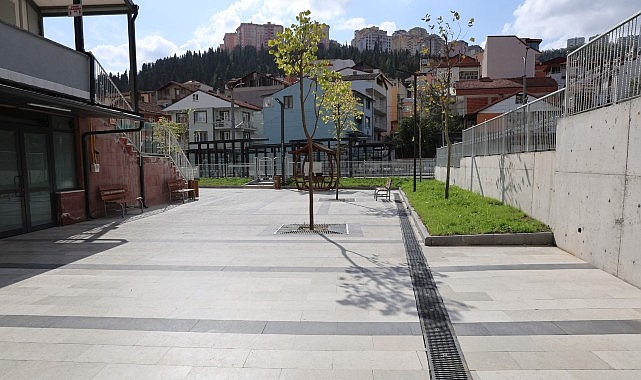 İzmit Başaran Camii Meydanı Yenilendi: Estetik ve Güvenli Bir Alan