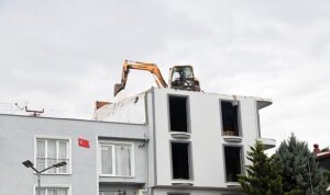 Kaçak Yapılaşmaya Karşı Kararlı Denetim ve Yıkım Süreci: Osmangazi Belediyesi