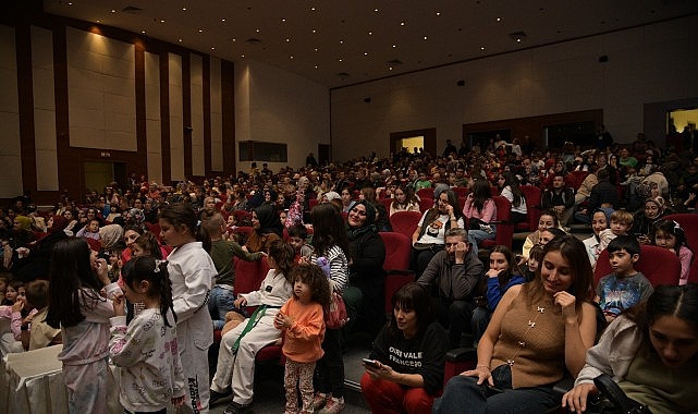 Kahramankazan’da Sevimli Kahramanlar Yarışıyor: Çocuklar İçin Unutulmaz Tiyatro Gecesi