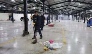Kartepe Belediyesi Pazar Yerlerinde Sürekli Hijyen ve Temizlik Çalışmalarıyla Vatandaş Güvenliğini Destekliyor