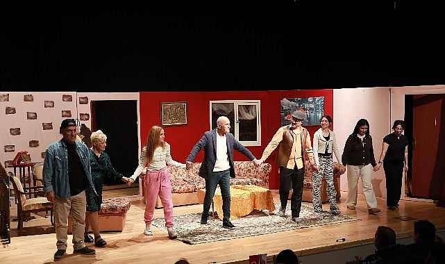 Keçiören’de Sahne Şenliği: Babam Geri Döndü ile Kültür Sanat Dolu Bir Akşam