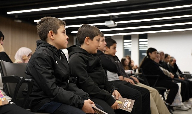 Kocaeli Kitap Fuarı’nda Çocuk Yazarlarıyla Söyleşi: Hayal Gücü ve Dijital Dünya Üzerine