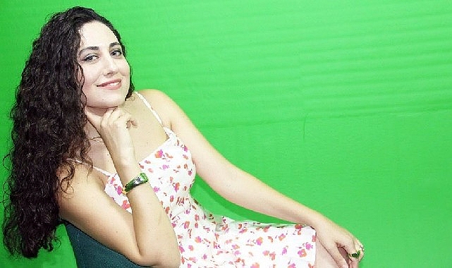 Mutlu Aşk Yok: Ayşenur Gök’ün İçsel Yolculuğu ve Yeni Tekli Hikayesi