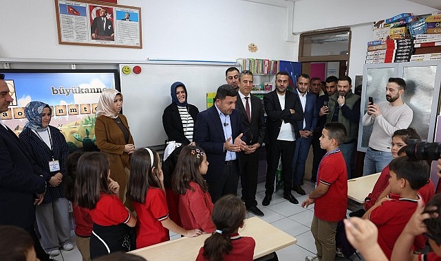 Nevşehir’deki Okul Başarısı: Sınıf Başkanı Eymen Ekinci’den Belediye Ziyareti