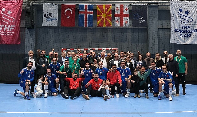 Nilüfer Belediyespor Erkek Hentbol takımı FH Hafnarfjordur karşısında avantajı kapıyor
