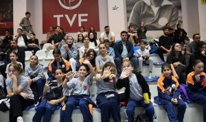 Osmangazi Belediyespor Erkek Voleybolu Sezona İlk Galibiyetiyle Başladı