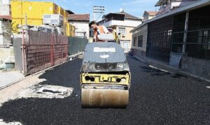 Osmangazi’de Yol Yama Çalışmalarıyla Konfor ve Güvenlik Artırılıyor