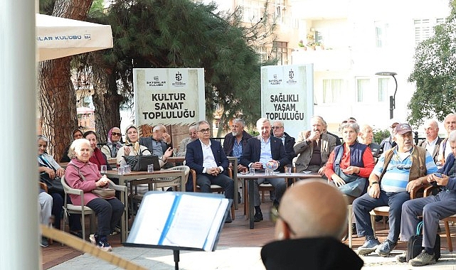 Saygınlar Kulübü’nde Ziyaret ve Türkülerle Dolu Anlar: Başkan Büyükakın’dan Sürpriz Dostluk