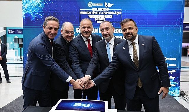 Türkiye’nin 5G Liderlik Yolculuğu: Vodafone’un 700 MHz ve 3.5 GHz Frekanslarıyla Hız ve Kapsama Artışı