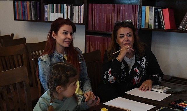 Yetişkinlerle Çocuklara Bakış Atölyesi: Üç Oturumluk Yolda Kitapla Etkileşimi Derinleştiren Sonuçlar